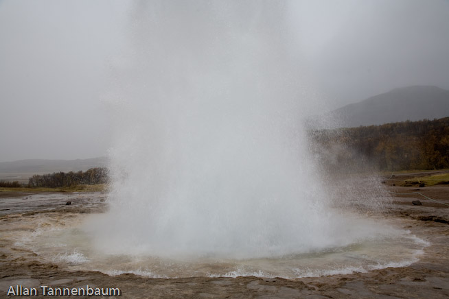 Some of Iceland's natural wonders on the Golden Circle Tour///Geyser